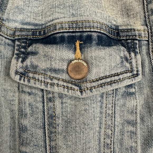 ZARA Jean Jacket - Picture 3 of 4